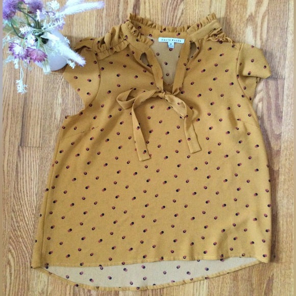 Blouse for women size Medium - Picture 2 of 5